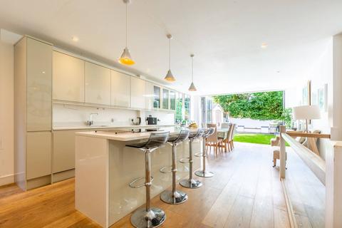 47 Cliveden Road, London, SW19 3RD