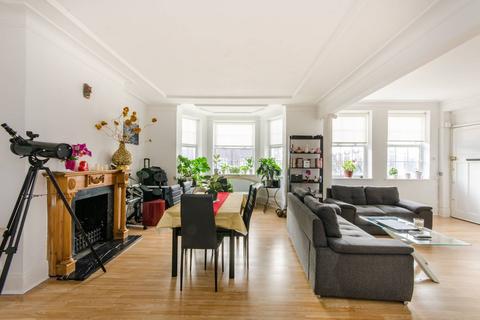 3 bedroom flat for sale, Sidmouth Road, Willesden Green, London, NW2