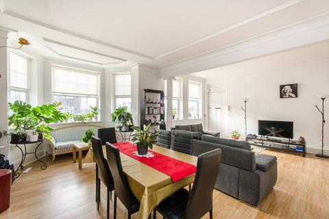 3 bedroom flat for sale, Sidmouth Road, Willesden Green, London, NW2