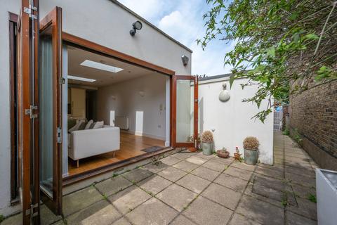 1a Gilbert Road, London, SW19 1BP