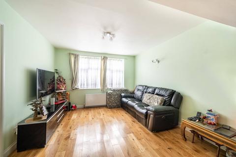 148 Review Road, London, NW2 7BD