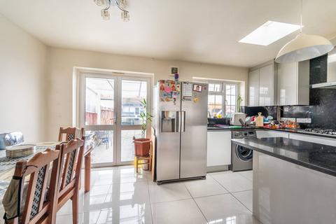 148 Review Road, London, NW2 7BD