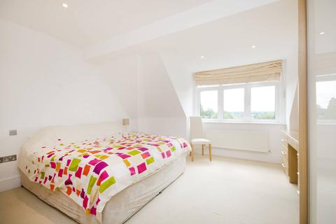 4 bedroom semi-detached house to rent - Cottenham Park Road, West Wimbledon, London, SW20