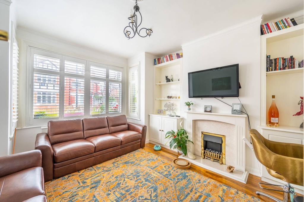 Drayton Road, Harlesden, London, NW10 2 bed flat £500,000