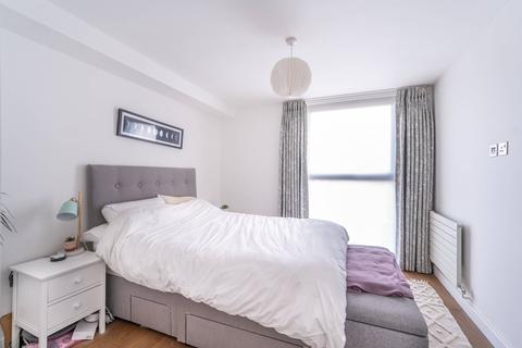2 bedroom flat for sale - Colin Road, Willesden, London, NW10