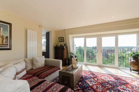 3 bedroom penthouse to rent - Crescent Road, Raynes Park, SW20