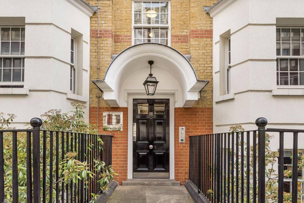 Huntley Street, Bloomsbury, London, WC1E 2 bed flat for sale £950,000