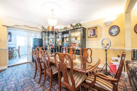 7 Welland Gardens, Perivale, Greenford, UB6 8SZ