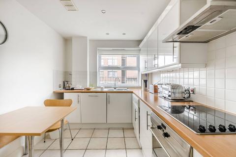 3 bedroom flat to rent - Newton Street, Covent Garden, London, WC2B