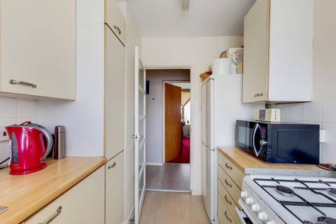 Flat 15, Stafford Court Allen Edwards Drive, London, SW8 2BB