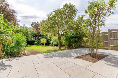 32 Hilldown Road, London, SW16 3DZ