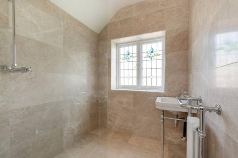 32 Hilldown Road, London, SW16 3DZ