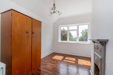 32 Hilldown Road, London, SW16 3DZ