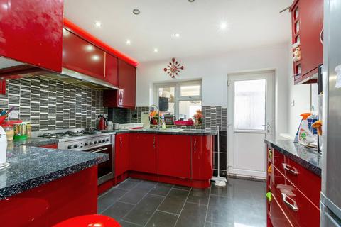 60 Dalton Avenue, Mitcham, CR4 3DT