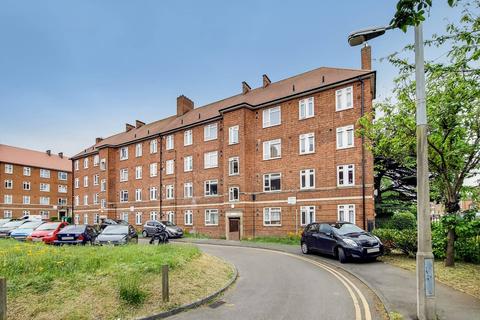 55 Albert Carr Gardens, London, SW16 3HD