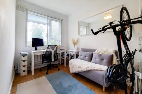 55 Albert Carr Gardens, London, SW16 3HD