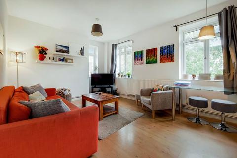 55 Albert Carr Gardens, London, SW16 3HD