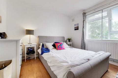 55 Albert Carr Gardens, London, SW16 3HD