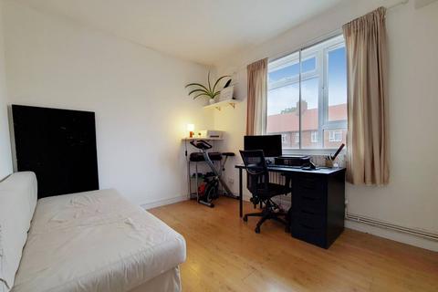 55 Albert Carr Gardens, London, SW16 3HD