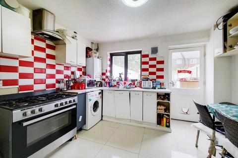 231 Bennetts Close, Mitcham, CR4 1NT
