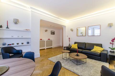 34a Rosary Gardens, London, SW7 4NT
