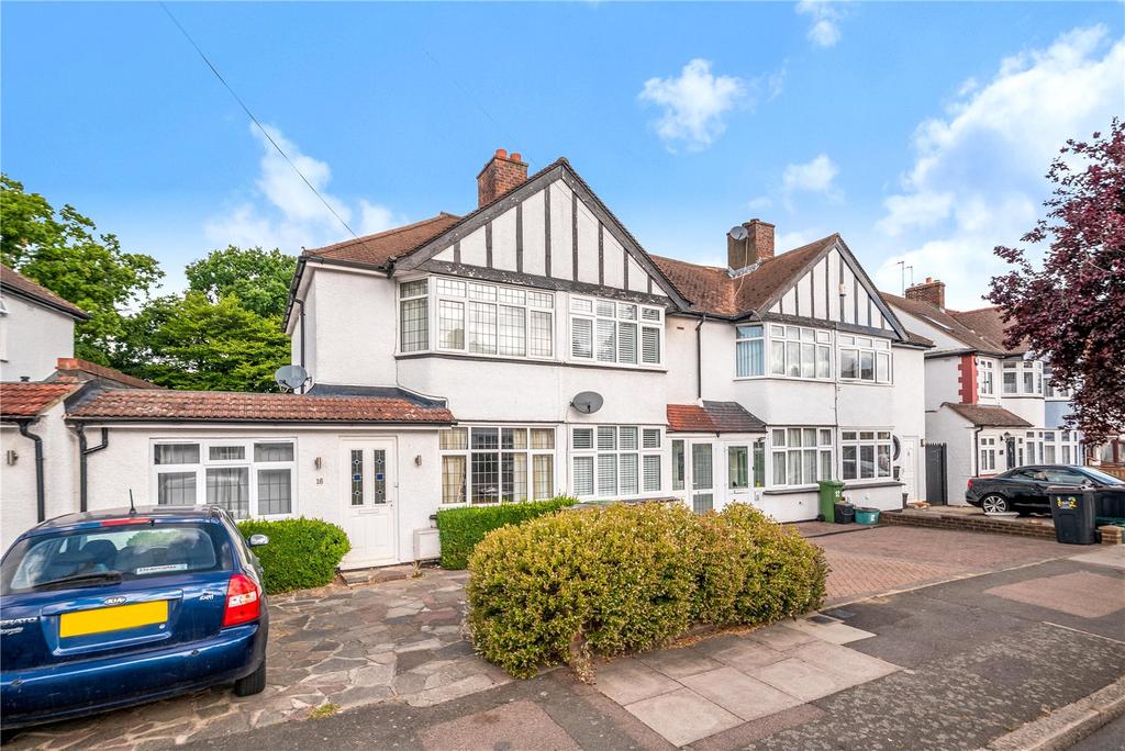 Lovelace Avenue, Bromley, Kent, BR2 3 bed semidetached house £525,000