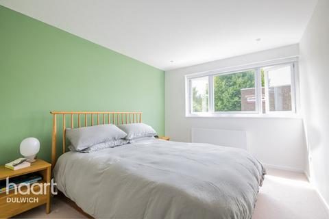 9 Velde Way, London, SE22 8TP