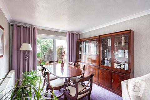 4 bedroom semi-detached house for sale, Surrey Drive, Hornchurch, RM11