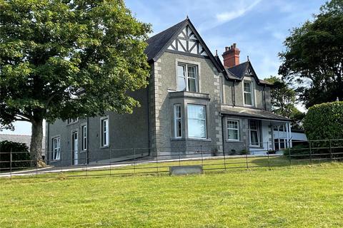 undefined, Treflyn, Gwalchmai, Anglesey, LL65
