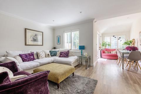 2 Hopkin Close, Guildford, GU2 9LS