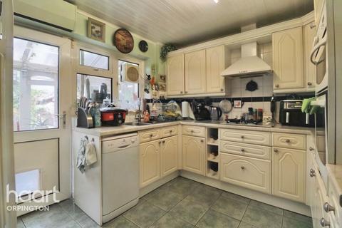 27 Long Acre, Orpington, BR6 7RD