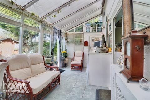27 Long Acre, Orpington, BR6 7RD