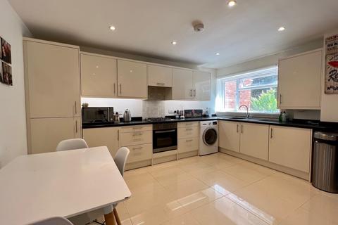 56 Brookside Walk, Tadley, RG26 3RW