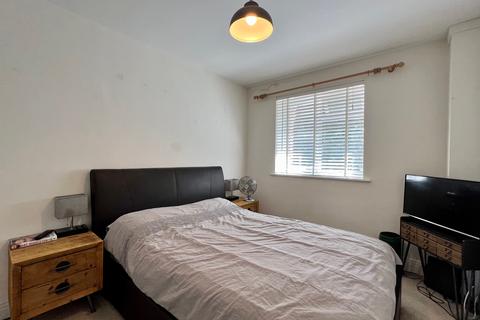 56 Brookside Walk, Tadley, RG26 3RW