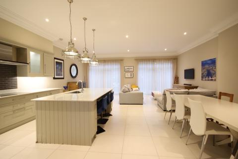 undefined, Mawson Avenue, Littlewick Green, Maidenhead