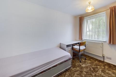 141 Fairfields, Thetford, IP24 1JW