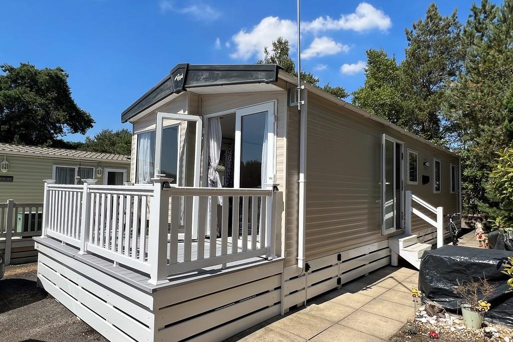 St Leonards, Dorset 2 bed park home for sale £47,000