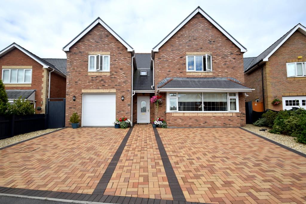 Andrews Close, Tondu, Bridgend County Borough, CF32 9EQ 4 bed detached