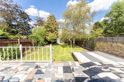 4 bedroom detached house for sale, Speart Lane, Hounslow