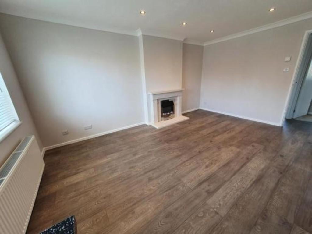 Redford Drive, Bramhall 2 bed semidetached bungalow £1,050 pcm (£242 pw)