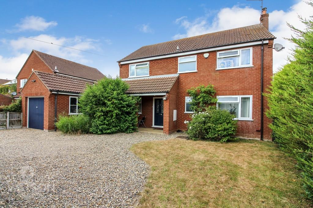 Norwich Road, Lingwood, Norwich 4 bed detached house for sale £450,000