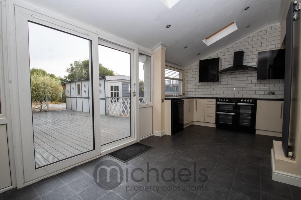 Drury Road, Colchester, CO2 7UU 3 bed semidetached house £1,500 pcm