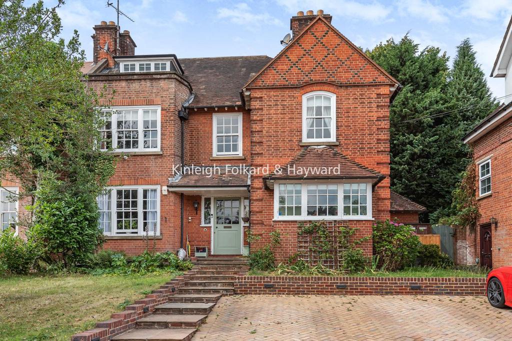 Vale Road, Bickley 1 bed flat £325,000