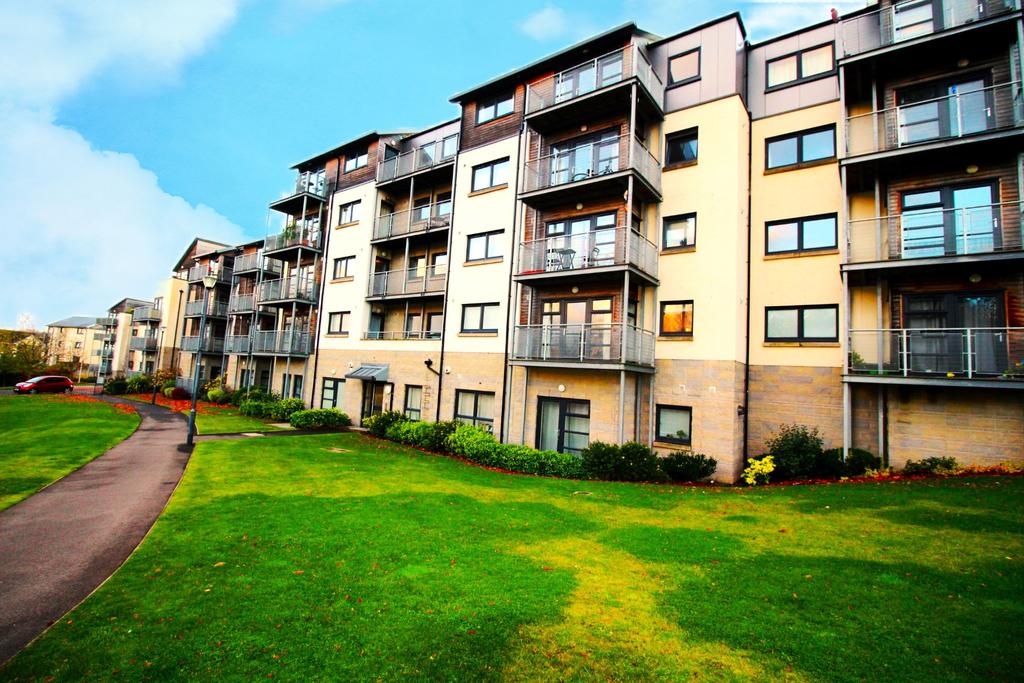 Cordiner Place, Hilton, Aberdeen, AB24 3 bed flat £995 pcm (£230 pw)