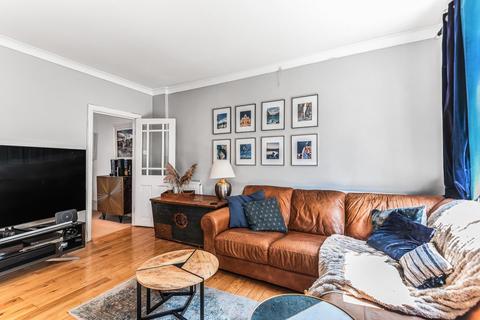 3b Boutflower Road, London, SW11 1RE