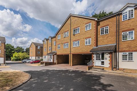 39 Hanson Close, Beckenham, BR3 1WJ