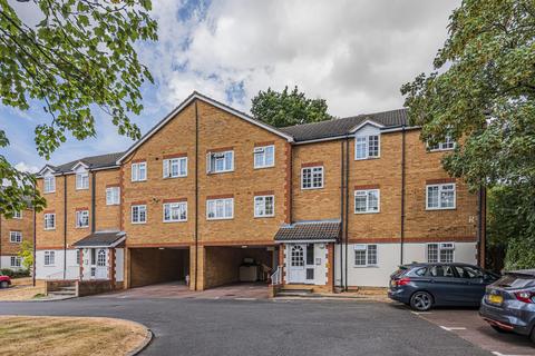 39 Hanson Close, Beckenham, BR3 1WJ