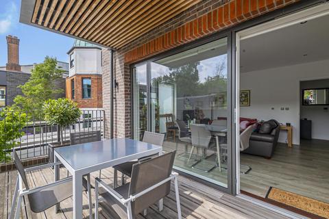 Flat 1, Roseneath Mansions, 59 Woodside Avenue, London, N10 3JA