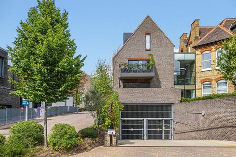Flat 1, Roseneath Mansions, 59 Woodside Avenue, London, N10 3JA