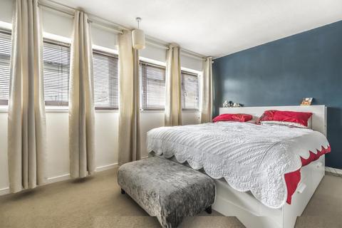 121 Eltham Road, London, SE12 8UG